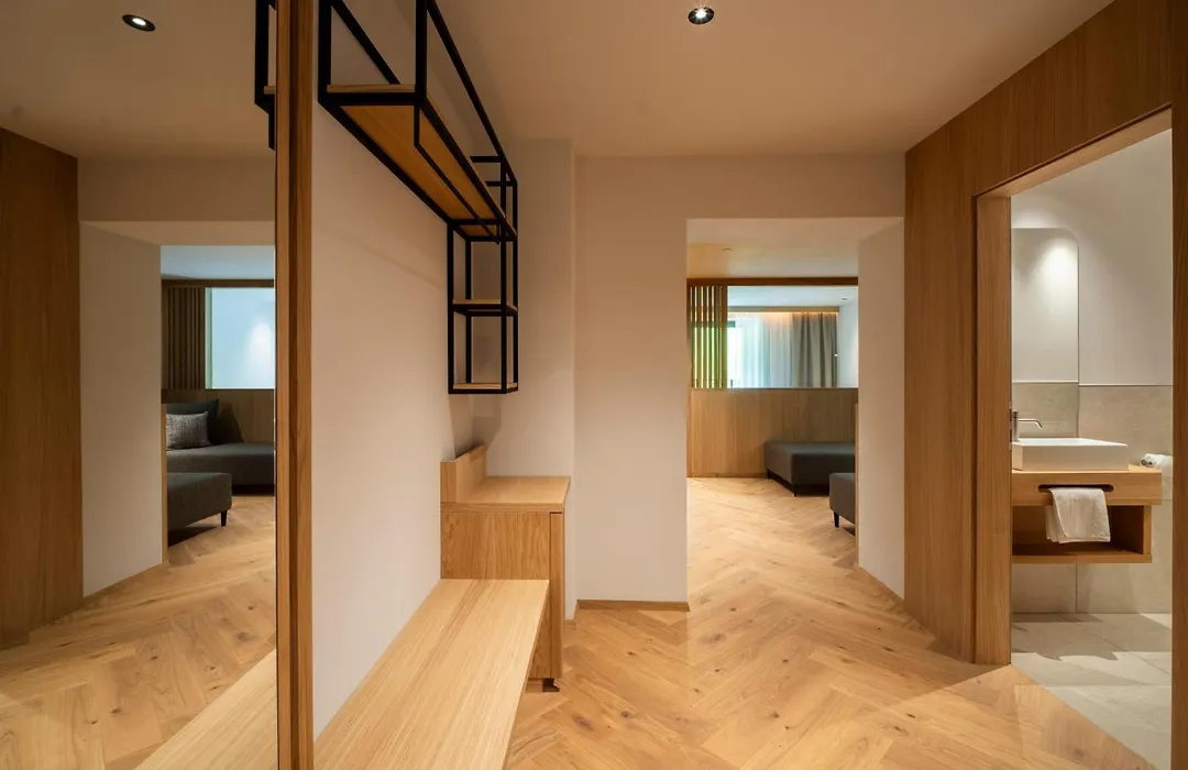 Hotel Gampen-1